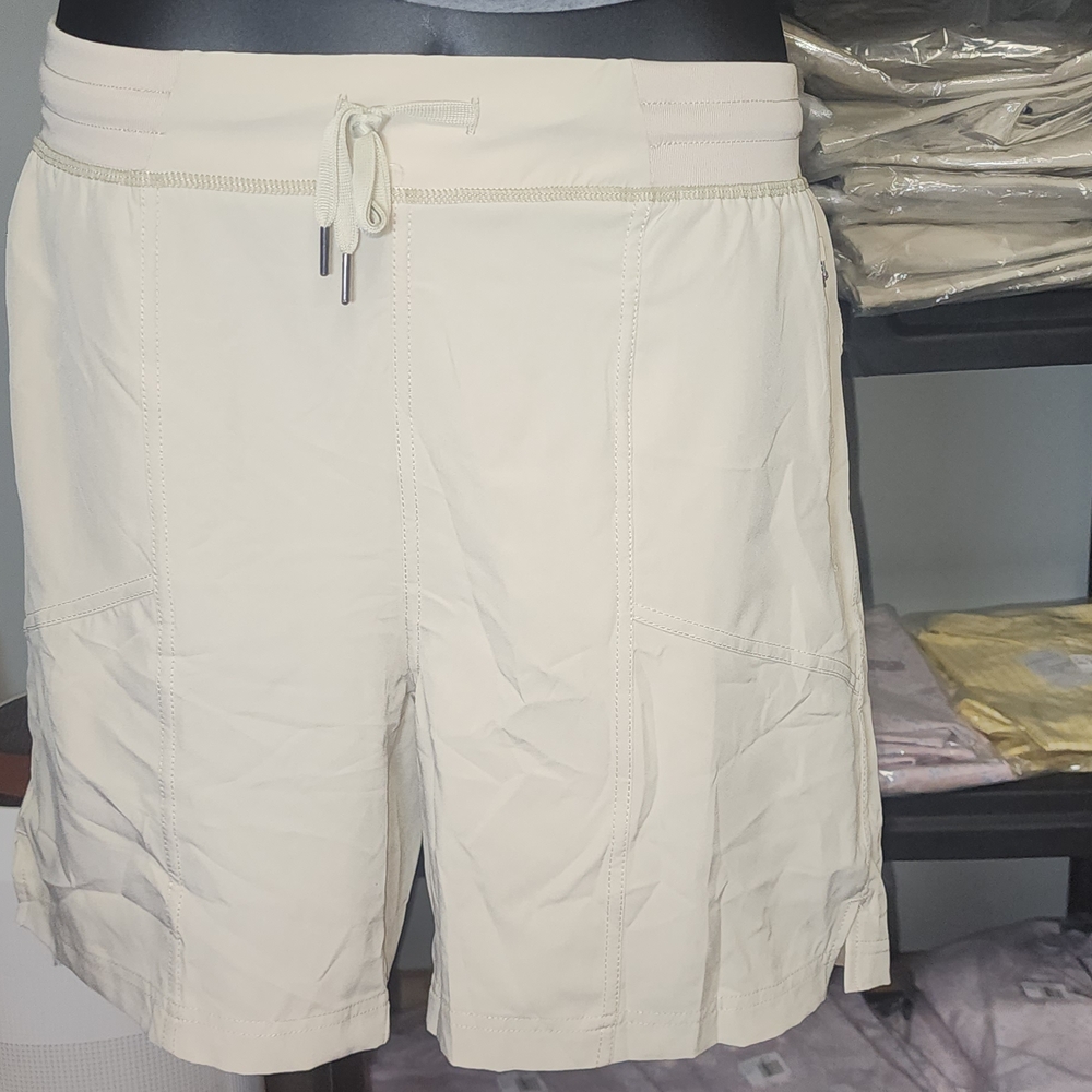 Cream Bermuda Shorts Lightweight Casual Fit
